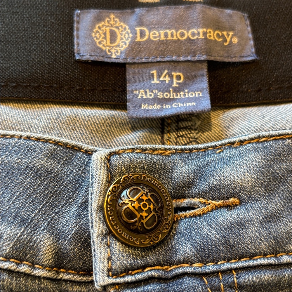 Democracy Mid-Wash Ankle Jeans - Picture 5 of 8